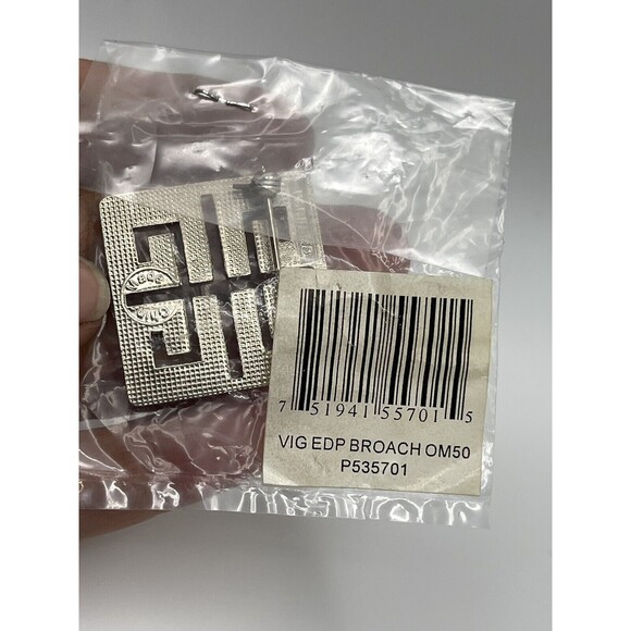 Vintage Givenchy Parfums Silvertone Purple Enamel Logo Pin Brooch New - Picture 6 of 8